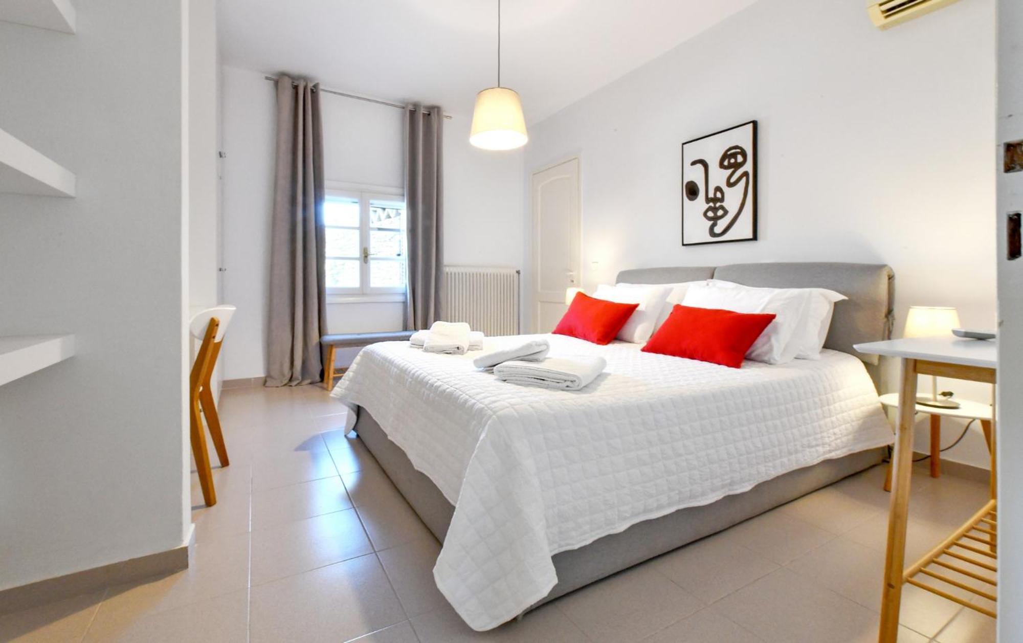 Amazing 2 Bedroom Apartment Overlooking The Marina Of Vourkárion エクステリア 写真