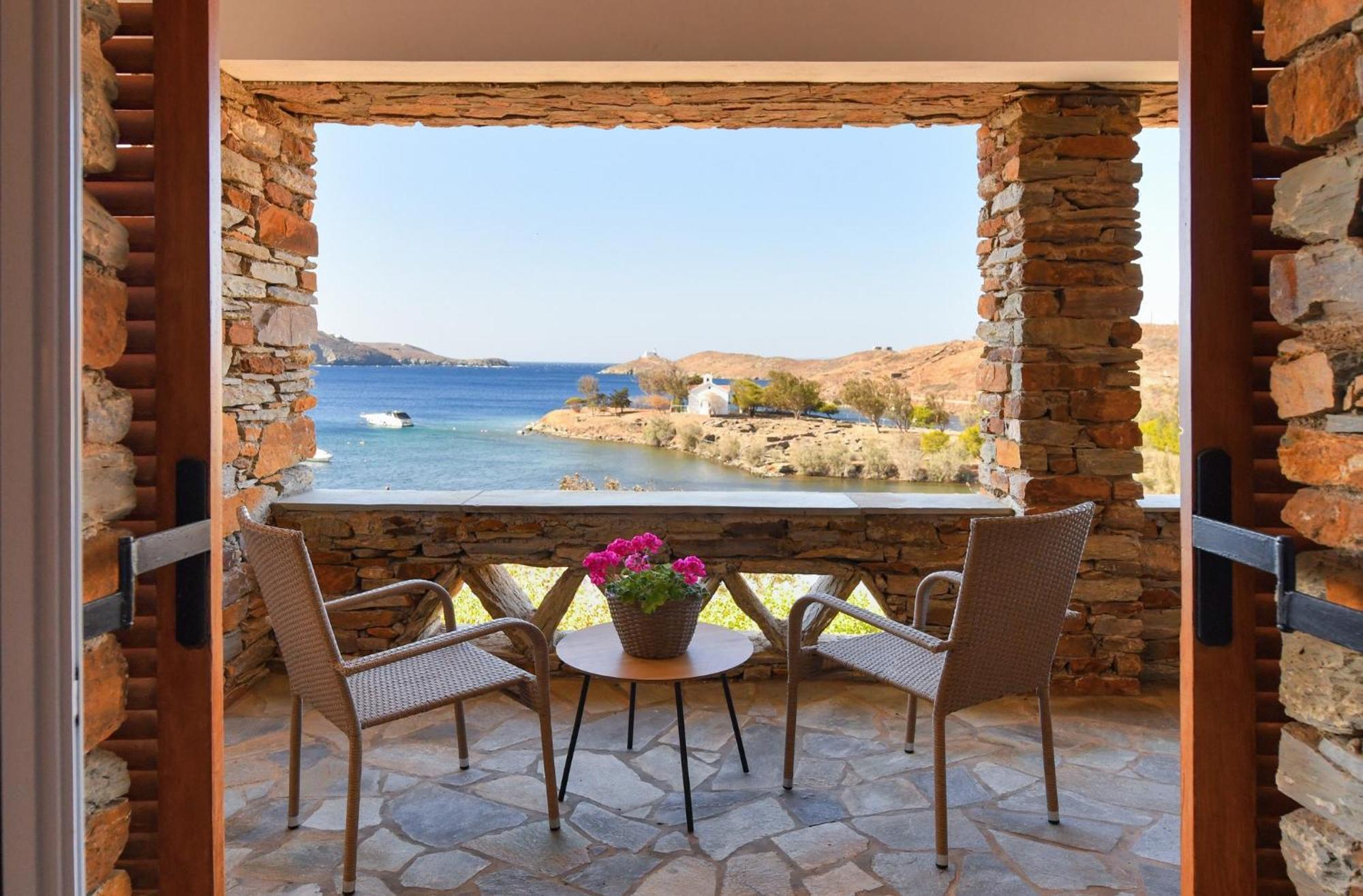 Amazing 2 Bedroom Apartment Overlooking The Marina Of Vourkárion エクステリア 写真
