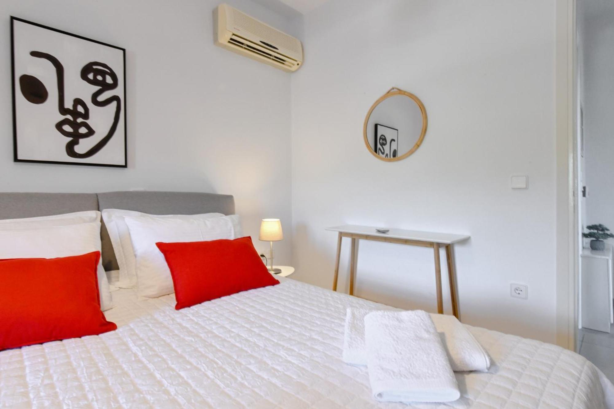 Amazing 2 Bedroom Apartment Overlooking The Marina Of Vourkárion エクステリア 写真