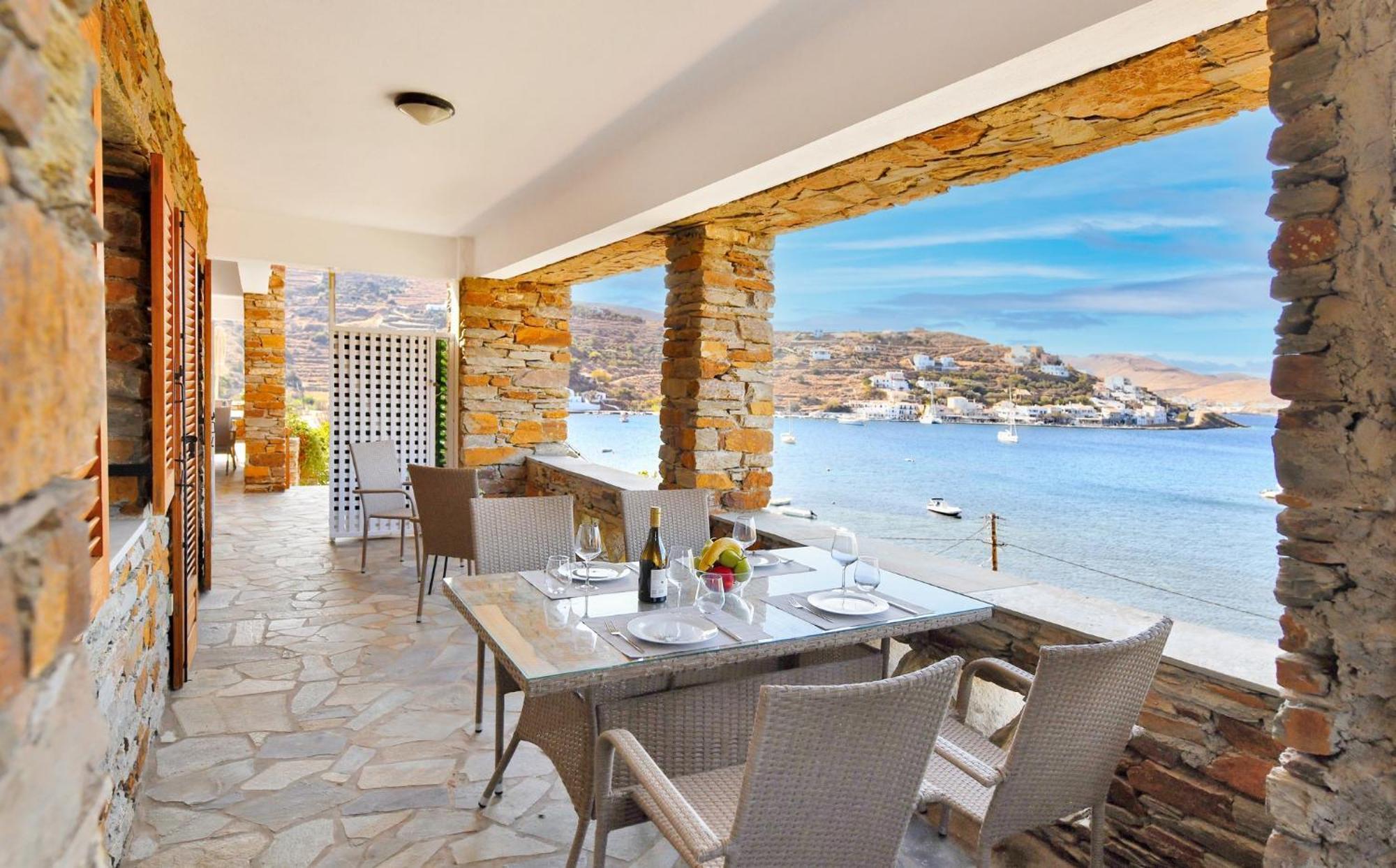 Amazing 2 Bedroom Apartment Overlooking The Marina Of Vourkárion エクステリア 写真
